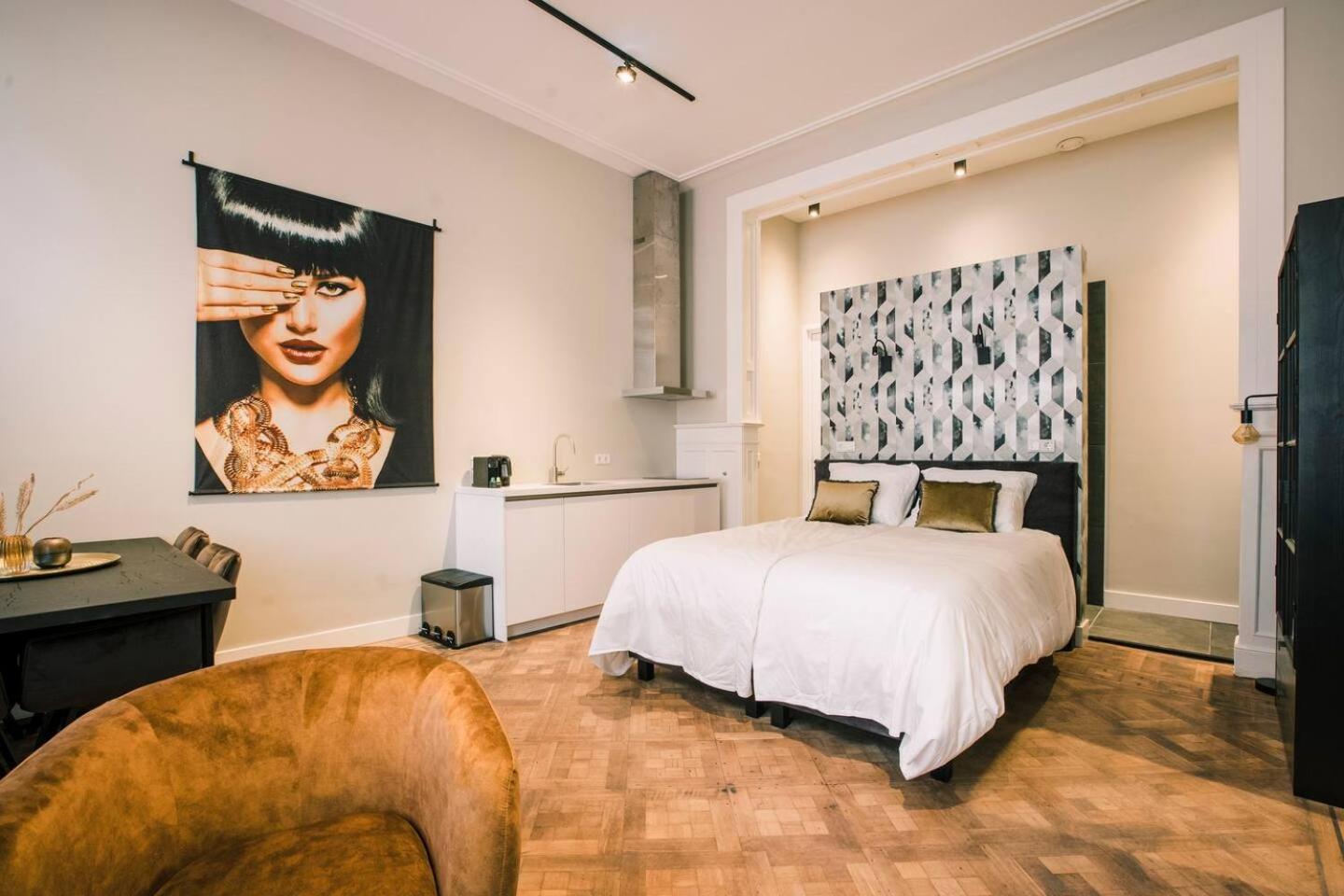 City Center Located City Villa Tilburg Alexander Bagian luar foto